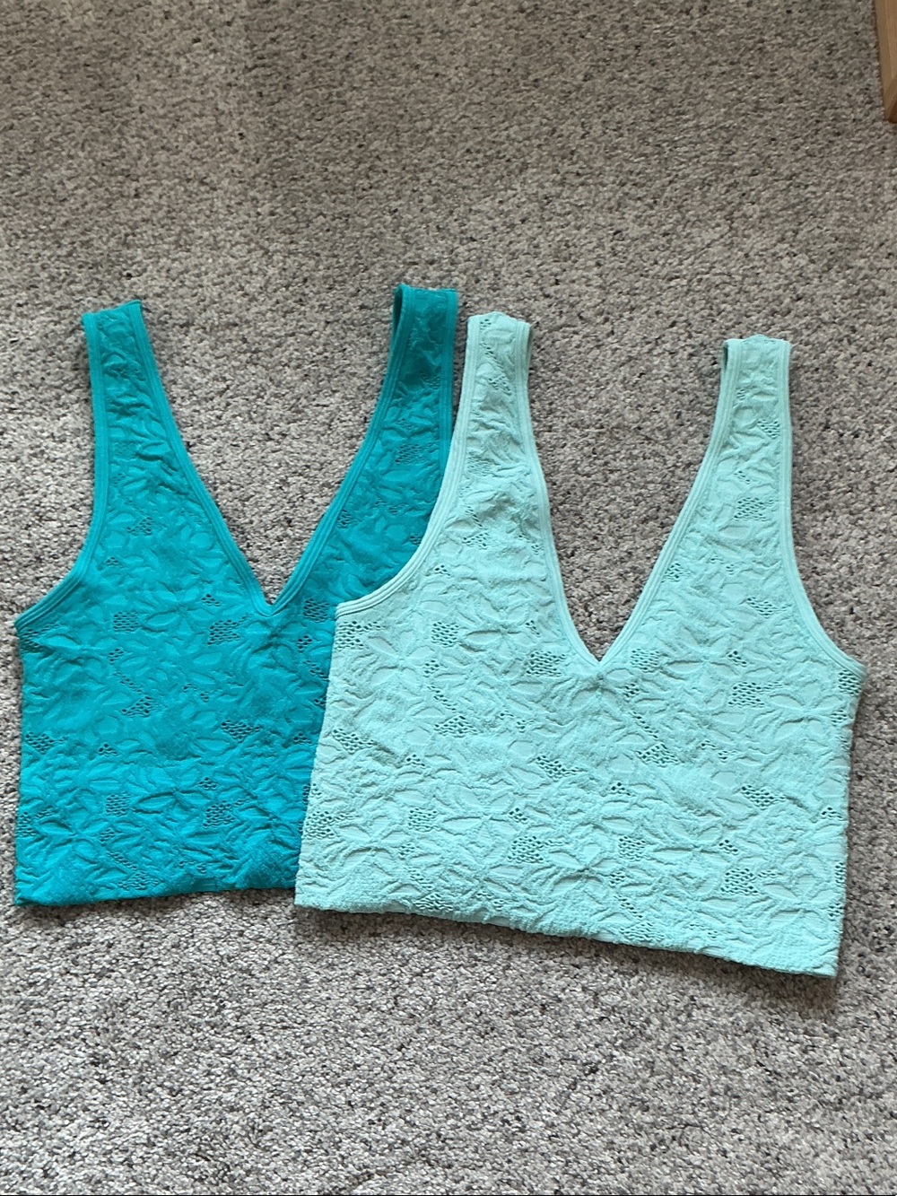 New Nikibiki Bundle of 2 Lace V-Neck Seamless Crop Tanks ~ Teal & Mint